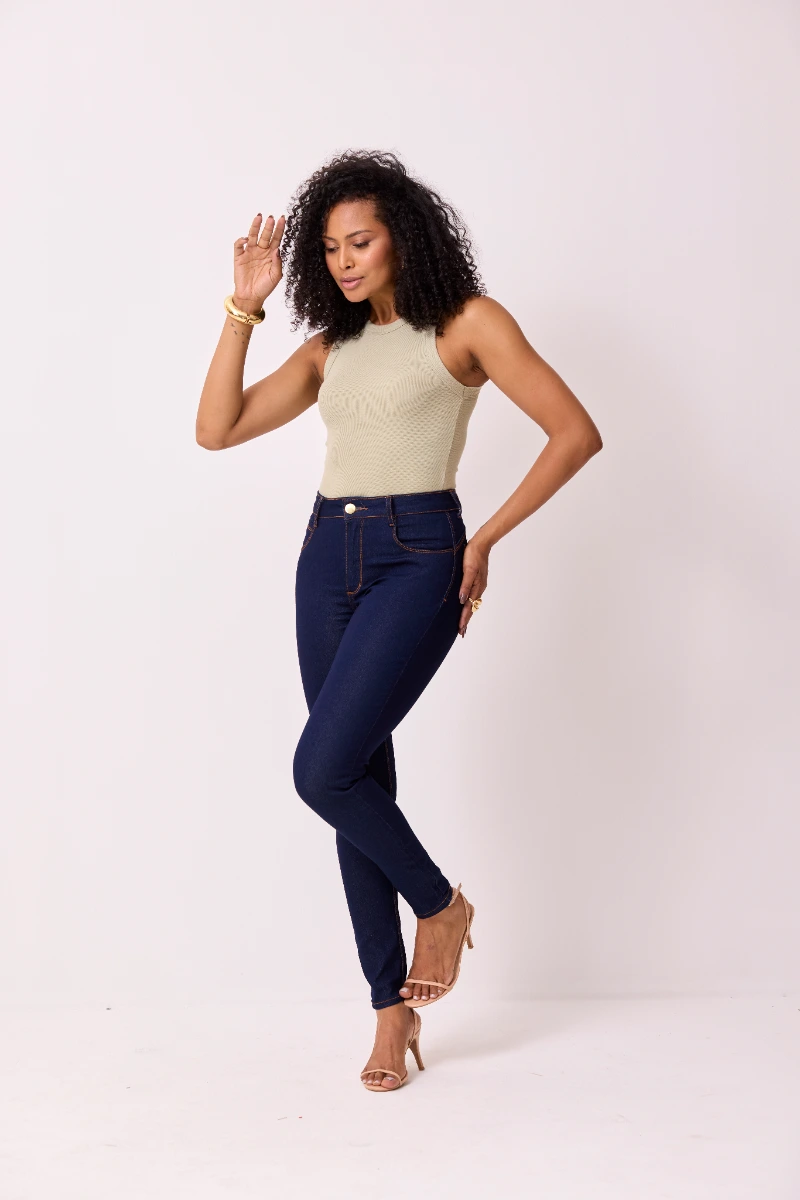 CALÇA CIGARRETE C/ DETALHE BASIC 3