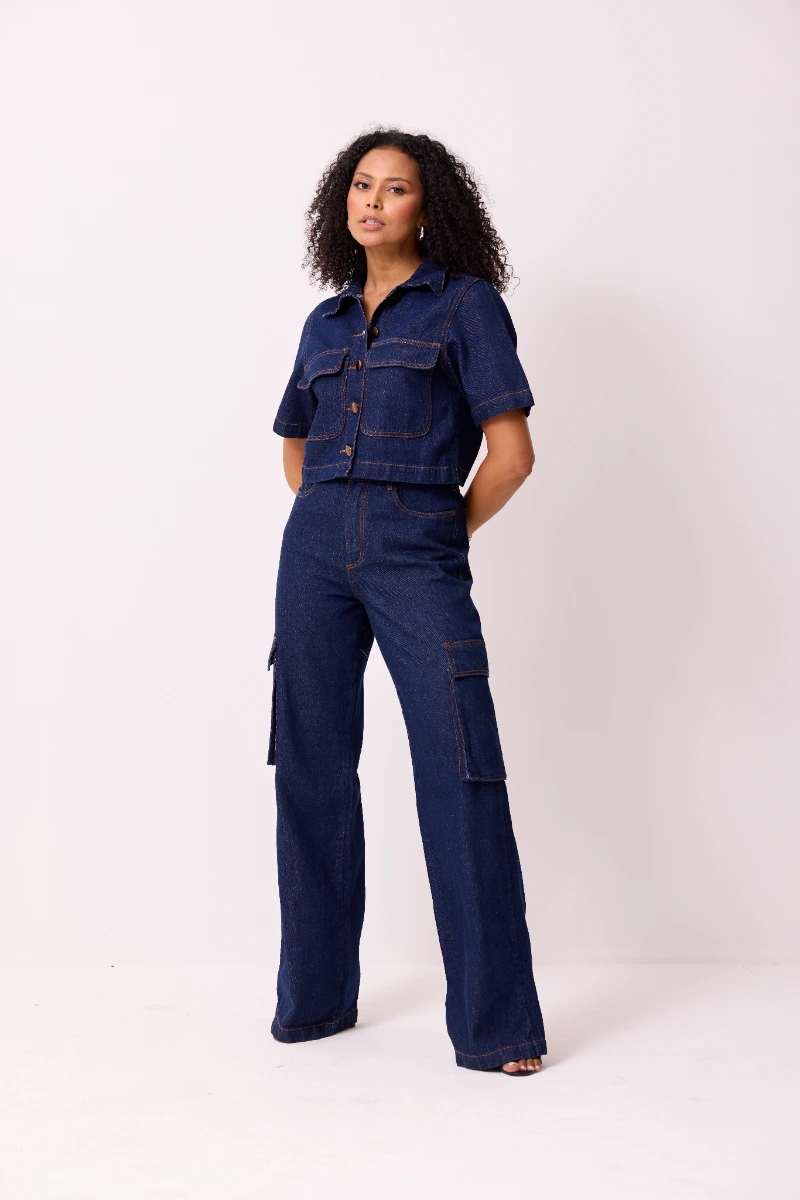 CALÇA WIDE LEG CARGO COM BOTÃO DE PRESSÃO 2