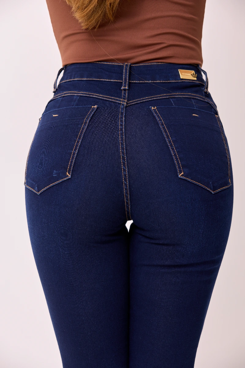 CALÇA CIGARRETE BUMBUM PERFEITO 2