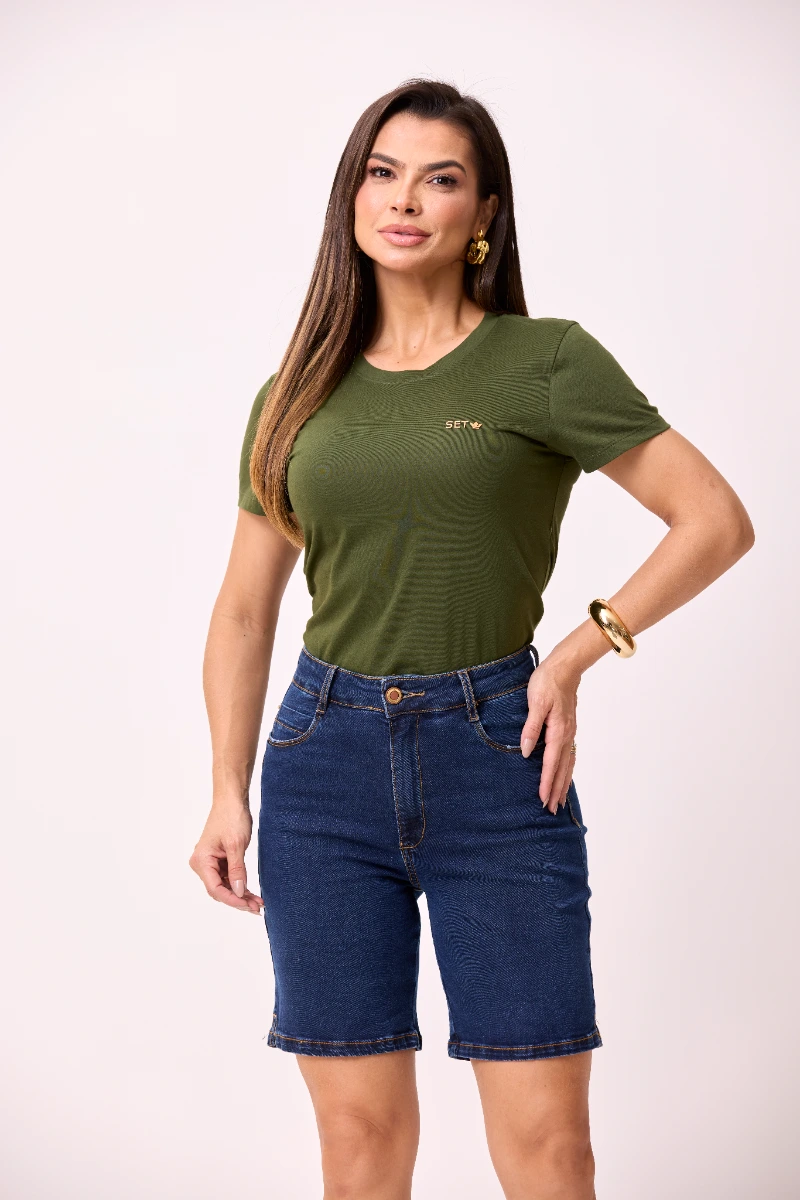 BERMUDA PEDAL COM DETALHE NA COSTURA