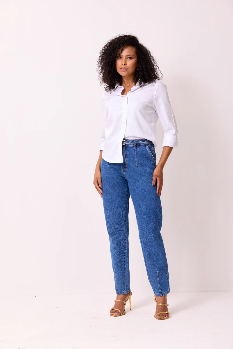 CALÇA MOM C/ CINTO E PENCES 1